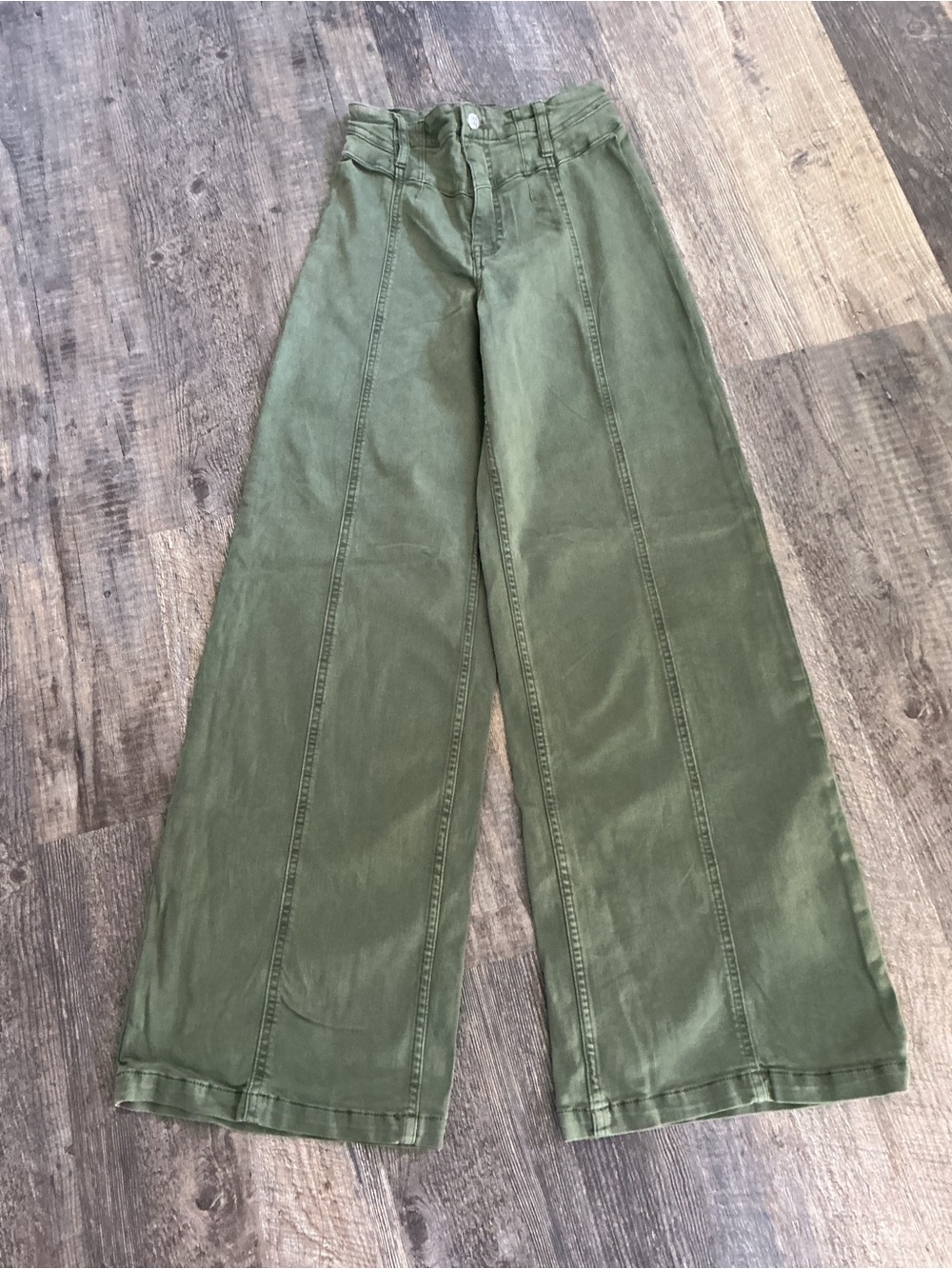 NWOT We the Free/FP Libre Wide-Leg Jeans (Sample in Thyme 25 x 32)